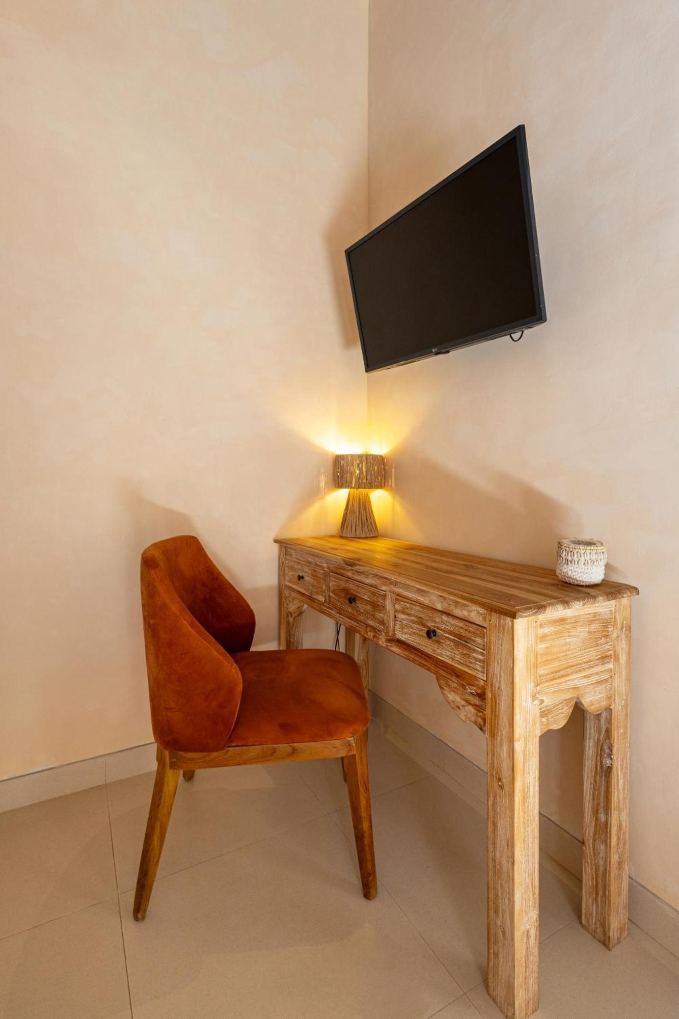 The Pink Joglo, A Cheerful 3Bdr Villa W/Pool And Rice-Field View. Dalung  Exterior foto